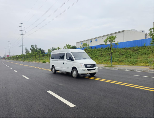大通V80長(zhǎng)軸殯葬服務(wù)車